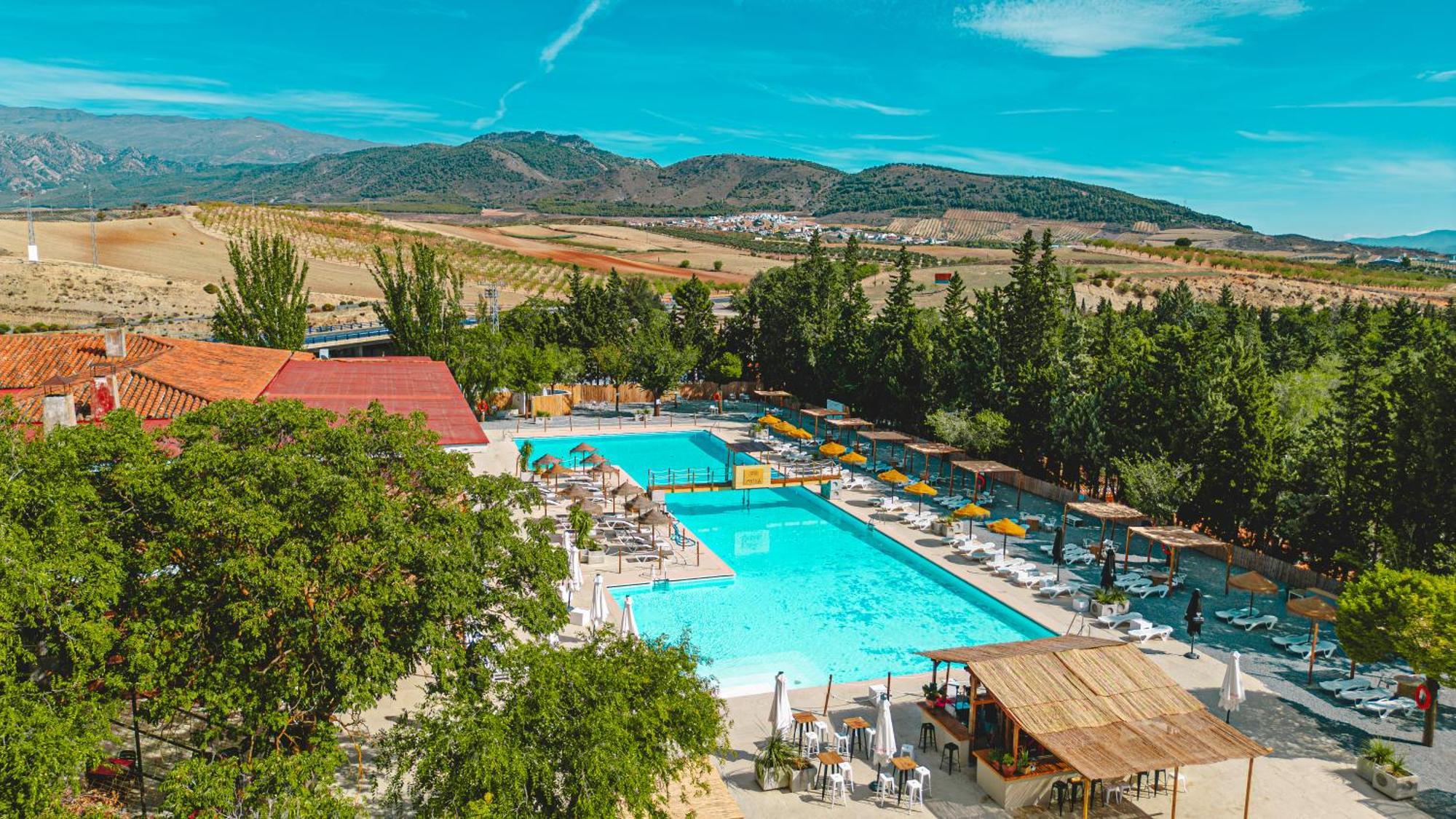 Camping & Bungalows Suspiro Del Moro Otura Exteriör bild